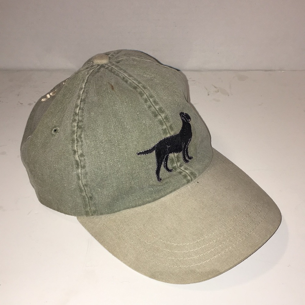 JHATS BLACK DOG BERMUDA ADJUSTABLE BACH BALL CAP.